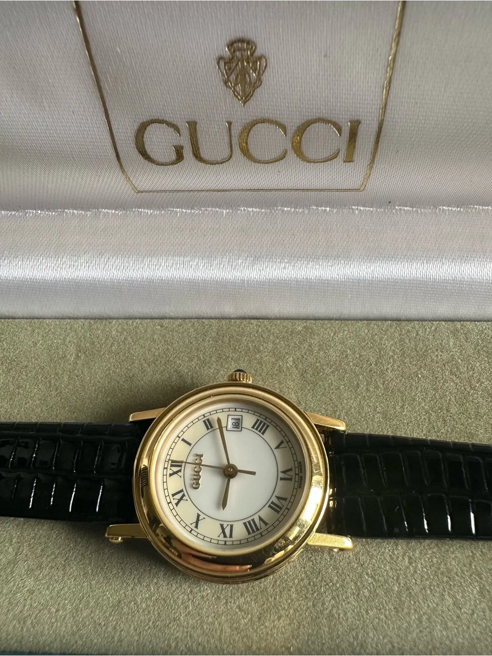 Vintage Gucci 2720L Gold Plated Swiss Watch Full Set Box Papers 1995